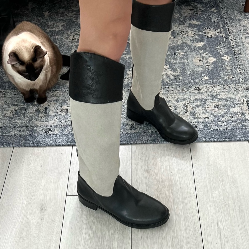 VICTORIAS SECRET knee high boots